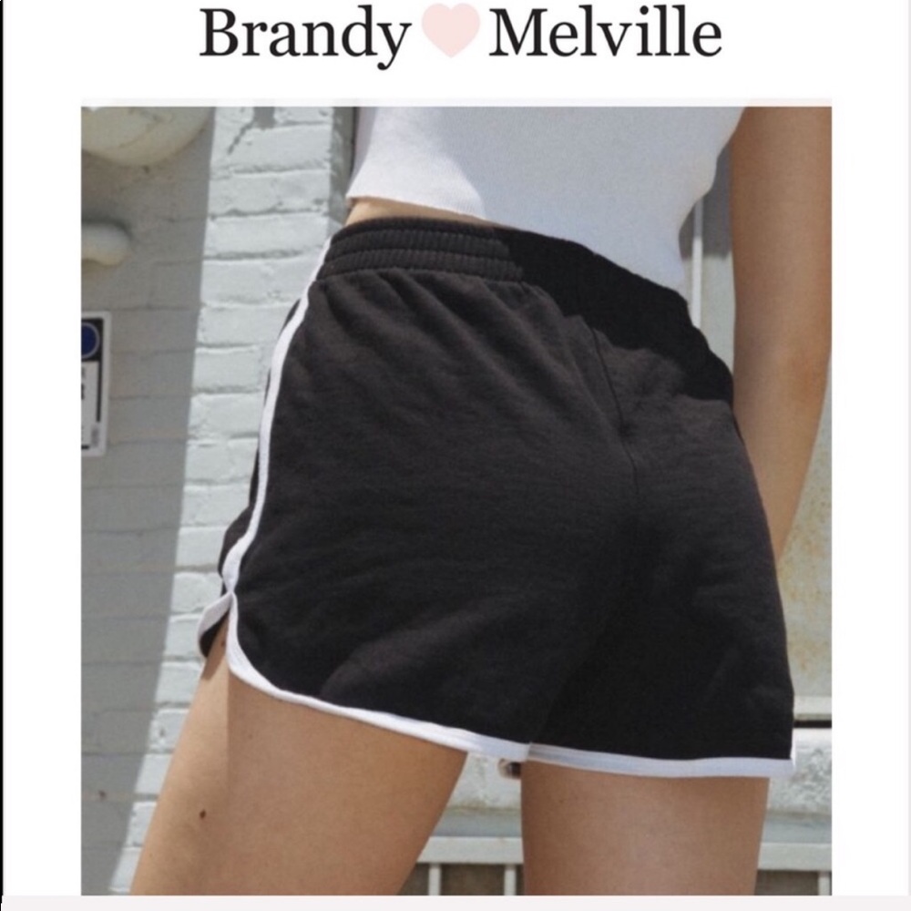 ⭐️SOLD⭐️ Brandy Melville Lisette shorts - black - Picture 5 of 8